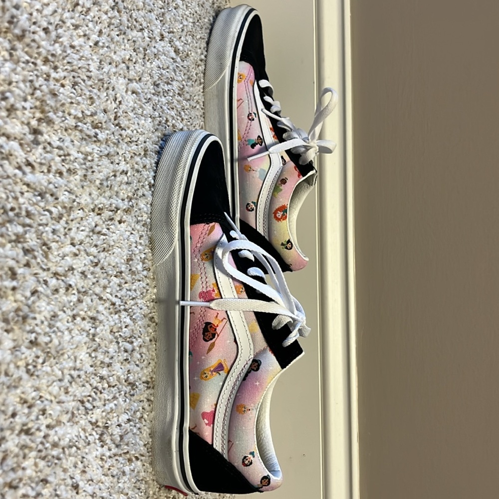 Almost new Disney Princess Vans. - Picture 6 of 8